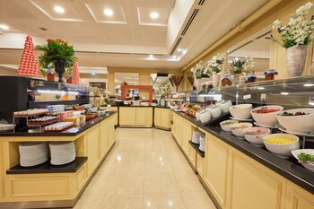 Daily buffet breakfast (EUR 20 per person)