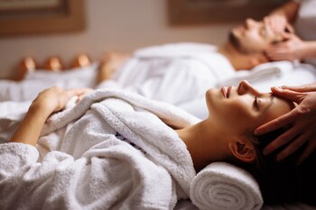 Body treatments, aromatherapy, Thai massages, body scrubs, facials