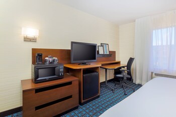 In-room safe, desk, laptop workspace, blackout drapes