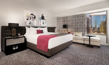 Ultra Hip Room, 1 King Bed, City View Non Smoking | Premium bedding, in-room safe, desk, blackout drapes