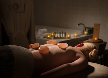 Couples treatment rooms, sauna, spa tub, steam room, body treatments