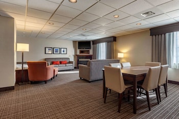 Suite, Non Smoking, Ground Floor (Upgrade) | Premium bedding, down comforters, minibar, in-room safe