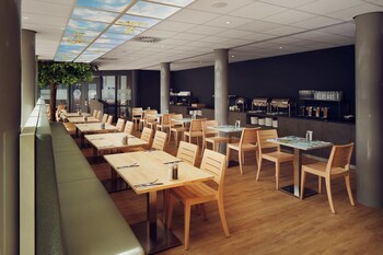 Daily buffet breakfast (EUR 20 per person)