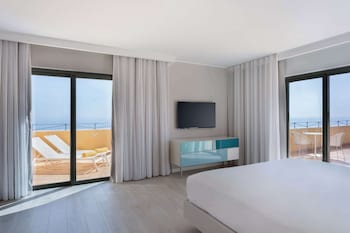 Panoramic Suite, 1 King Bed, Non Smoking | View from room