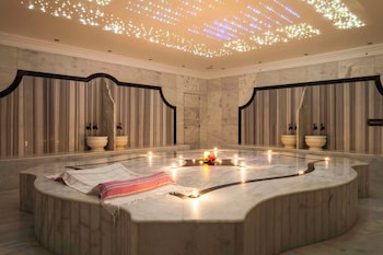 Couples treatment rooms, spa tub, Turkish bath, body treatments