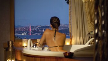 Couples treatment rooms, sauna, spa tub, Turkish bath, body treatments