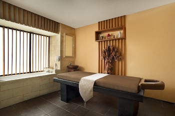 Couples treatment rooms