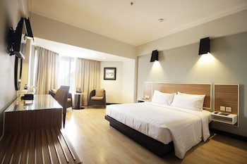 Executive Room, 1 King bed | Egyptian cotton sheets, premium bedding, minibar, in-room safe