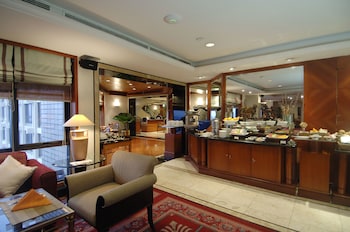 Executive Room, Executive Level | Executive lounge