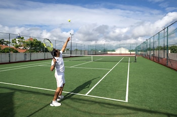 Tennis court