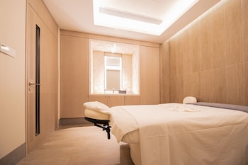 Couples treatment rooms