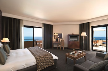 Superior Suite, Terrace, Sea View | Premium bedding, minibar, in-room safe, desk