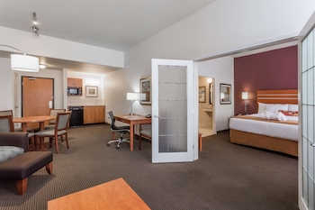 Suite, 1 King Bed, Accessible, Non Smoking (Mobility) | Pillowtop beds, in-room safe, desk, laptop workspace