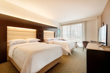 Club Twin Room, 2 Double Beds | Premium bedding, minibar, in-room safe, desk