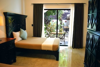 Quadruple Room, Poolside | Premium bedding, in-room safe, individually decorated