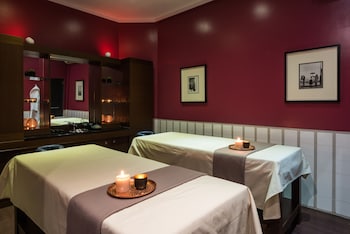 2 treatment rooms, massages