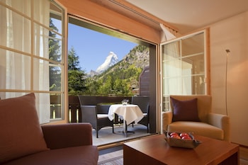 Alpine Junior Suite with Matterhorn view | Balcony view