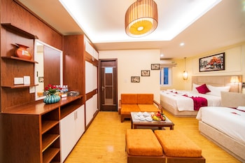 Family Suite, City View | 1 bedroom, minibar, in-room safe, desk