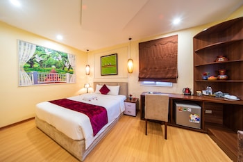 Executive Double Room | 1 bedroom, minibar, in-room safe, desk