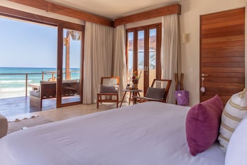 Penthouse, Private Pool, Beachfront | Egyptian cotton sheets, premium bedding, pillowtop beds, minibar