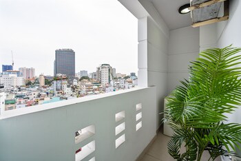 Apartment, 2 Bedrooms, City View | Terrace/patio