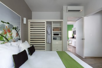 Family Suite, 2 Bedrooms, Kitchen, Tower (Price for 4 persons) | 1 bedroom, premium bedding, in-room safe, individually decorated