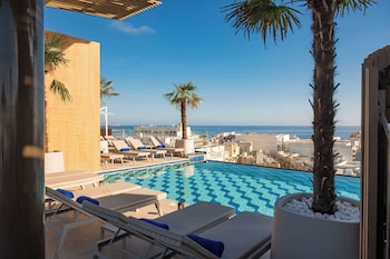 Indoor pool, outdoor pool