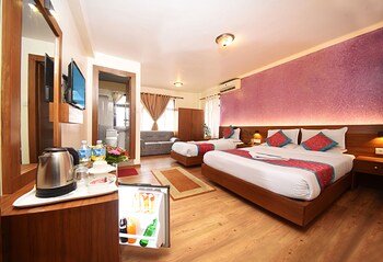 Family Room | 1 bedroom, premium bedding, in-room safe, desk