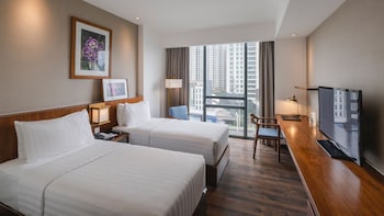 Deluxe Twin Room, 2 Twin Beds | Premium bedding, minibar, in-room safe, desk