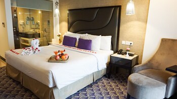 Superior Double Room | Egyptian cotton sheets, in-room safe, desk, laptop workspace