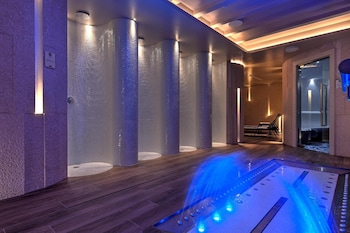 Couples treatment rooms, Turkish bath, body treatments, body wraps