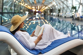 Indoor pool, sun loungers