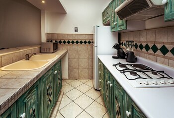 Standard Room | Private kitchen | Fridge, microwave, stovetop, espresso maker