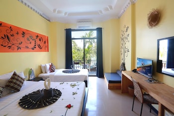 Deluxe Family With Balcony (Free Pick Up) | Minibar, in-room safe, individually decorated, individually furnished