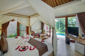 Honeymoon Villa, Private Pool | Premium bedding, minibar, in-room safe, desk