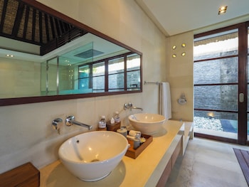 Two-Bedroom Private Pool Villa | Bathroom | Separate tub and shower, rainfall showerhead, free toiletries