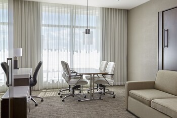 City Suite, 1 Queen Bed, Non Smoking, City View | Premium bedding, down comforters, in-room safe, desk