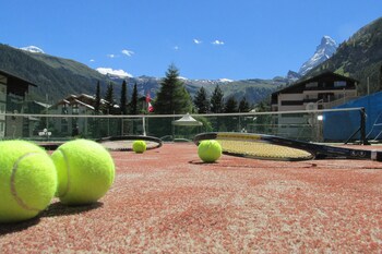 Tennis court