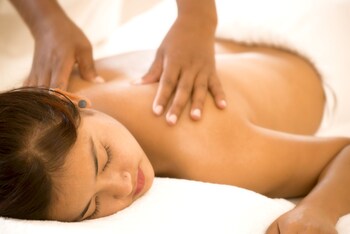 Couples treatment rooms, body treatments, hot stone massages