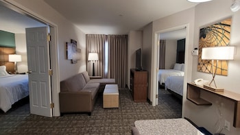 Suite, 2 Bedrooms, Kitchen | Premium bedding, individually decorated, individually furnished, desk