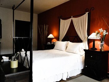 Classic Room | Premium bedding, in-room safe, individually decorated