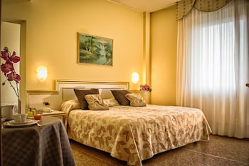 Superior Double Room, 1 Double Bed (Free Spa Access) | Minibar, in-room safe, desk, soundproofing