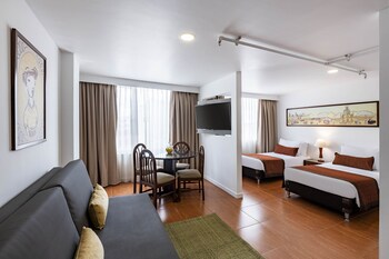 Standard Room | Premium bedding, down comforters, minibar, in-room safe