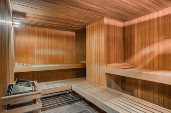 Sauna, spa tub, steam room, body treatments, aromatherapy, facials