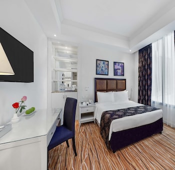 Classic Room | Premium bedding, minibar, in-room safe, individually furnished