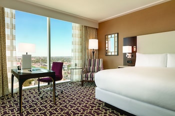 Fairmont Gold, Grand Suite, 1 King Bed with Sofa bed | City view