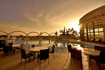 Indoor pool, seasonal outdoor pool