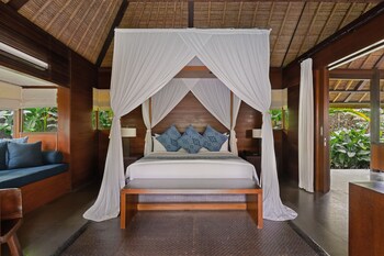 One Bedroom Deluxe Pool Villa with Free Benefit | Premium bedding, free minibar, in-room safe, desk