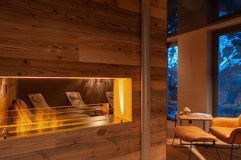 Sauna, spa tub, steam room, massages