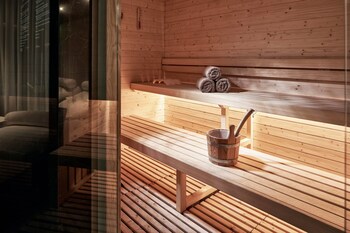 Sauna, body treatments, aromatherapy, deep-tissue massages